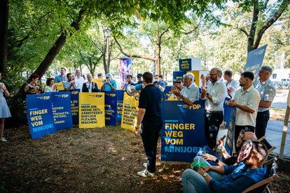 Protestaktion - Finger Weg vom Minijob - 26-07-31 Protest