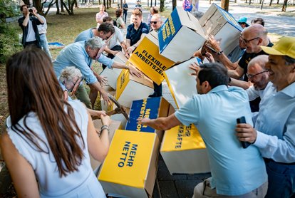 Protestaktion - Finger Weg vom Minijob - 26-07-31 Wand