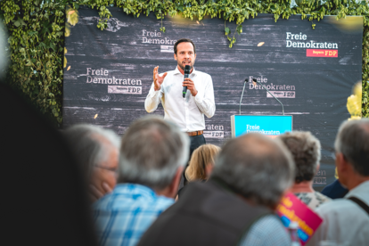 Martin Hagen am Politischen Gillamoos 2023.