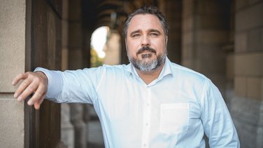 Der Autor, Daniel Föst, ist Bundestagsabgeordneter aus München sowie bau- und wohnungspolitischer Sprecher der FDP-Bundestagsfraktion.