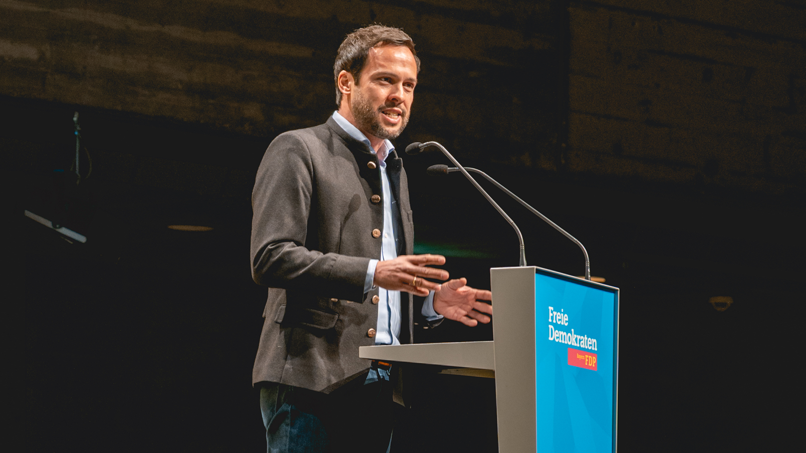 Bayerns FDP-Chef Martin Hagen bei seiner Parteitagsrede.