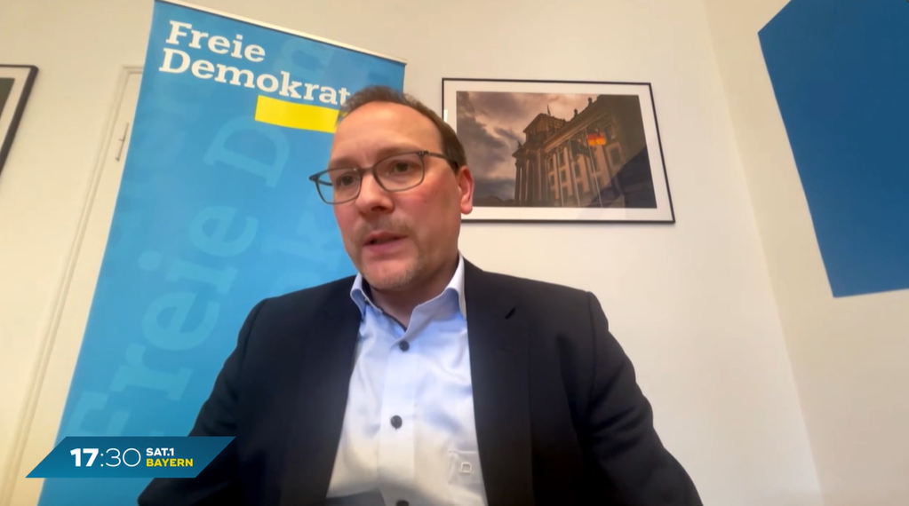 FDP-Haushaltspolitiker Karsten Klein untermauert die Forderung nach einem Volksentscheid über Bayerns Schuldenbremse.