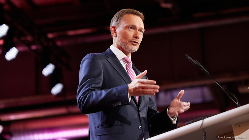 FDP-Parteichef und Bundesfinanzminister Christian Lindner spricht am Parteitag.